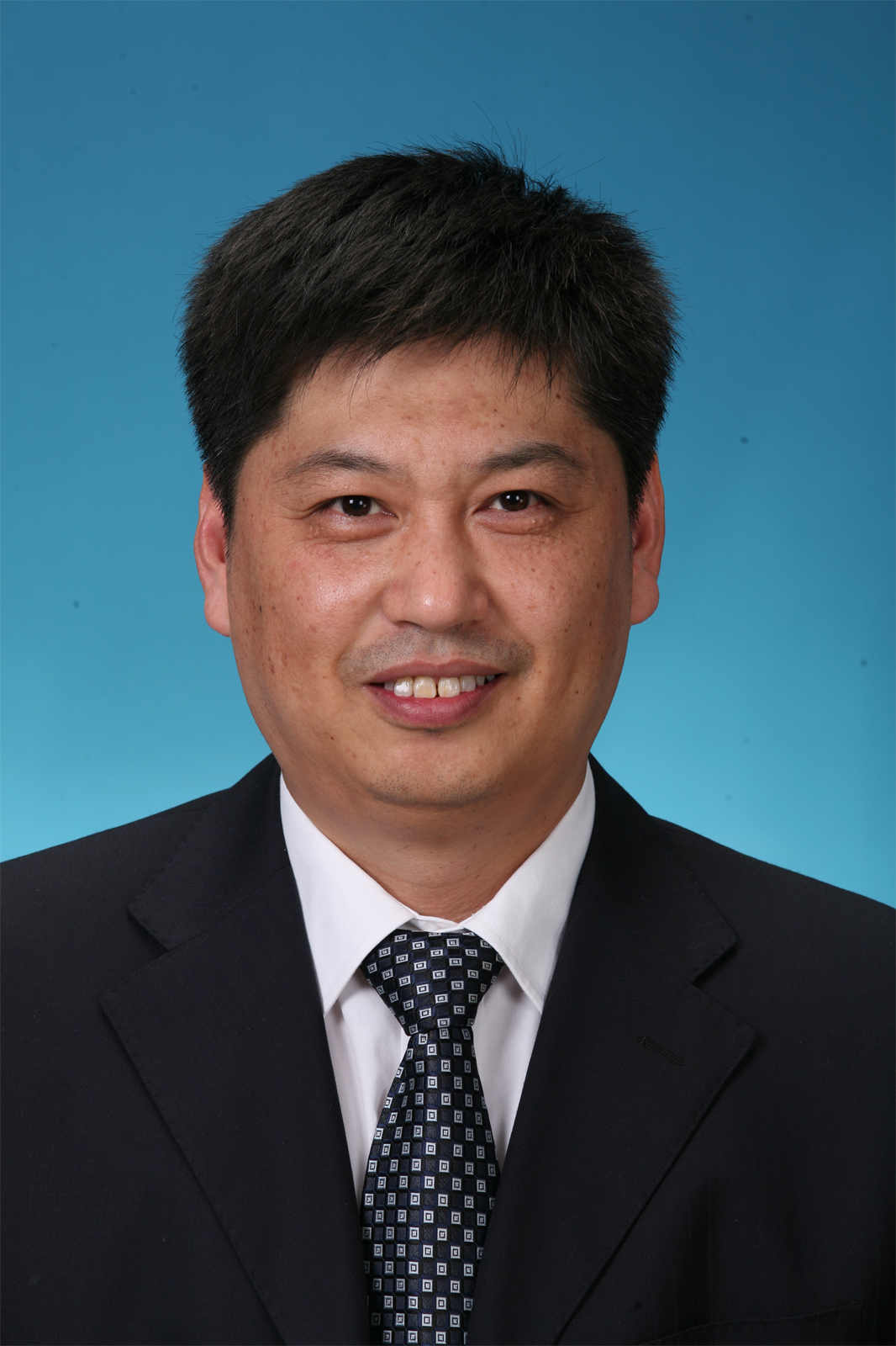 Yanzhong Li