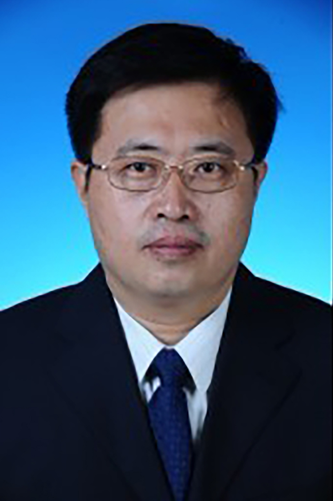 Xingjun Gong 