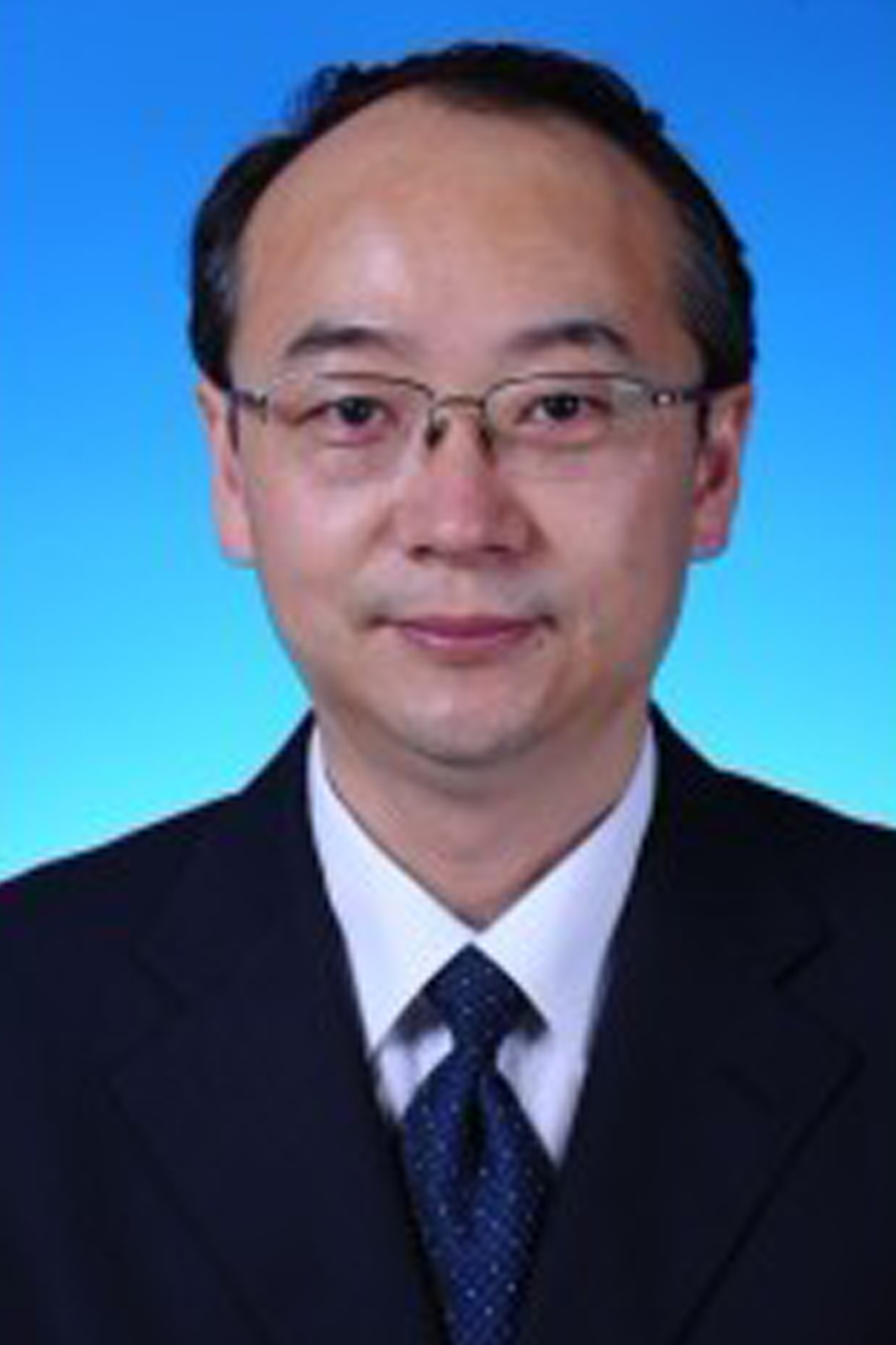 Ming Hou 